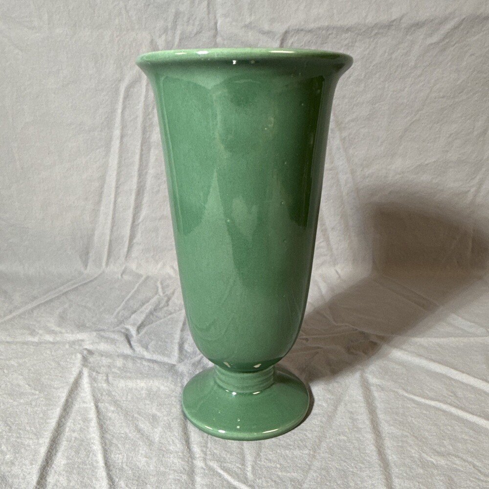 Haeger Green Ceramic Vase J8A Art Pottery Glossy Solid Printed Backstamp